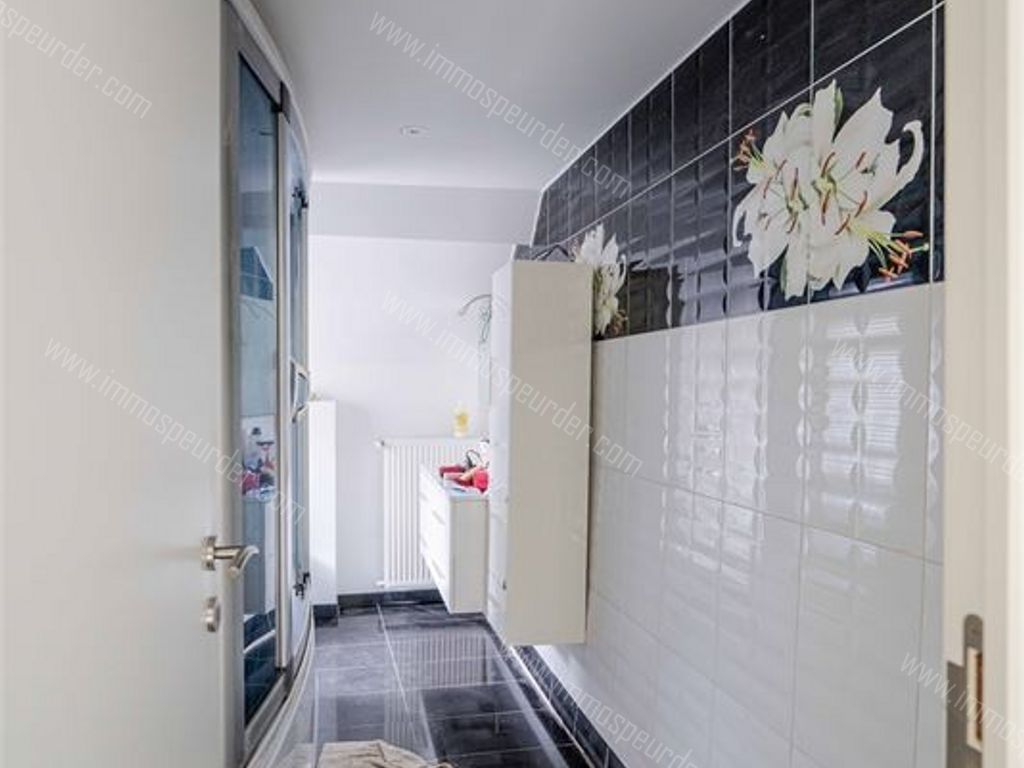 Huis in Dilbeek - 946993 - Ninoofsesteenweg 241, 1700 DILBEEK