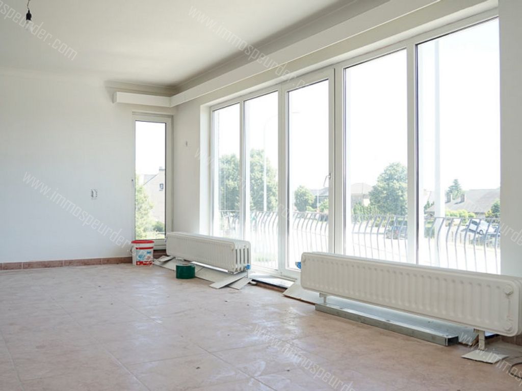 Garage in Dilsen-Stokkem - 633408 - Rijksweg 924, 3650 Dilsen-Stokkem