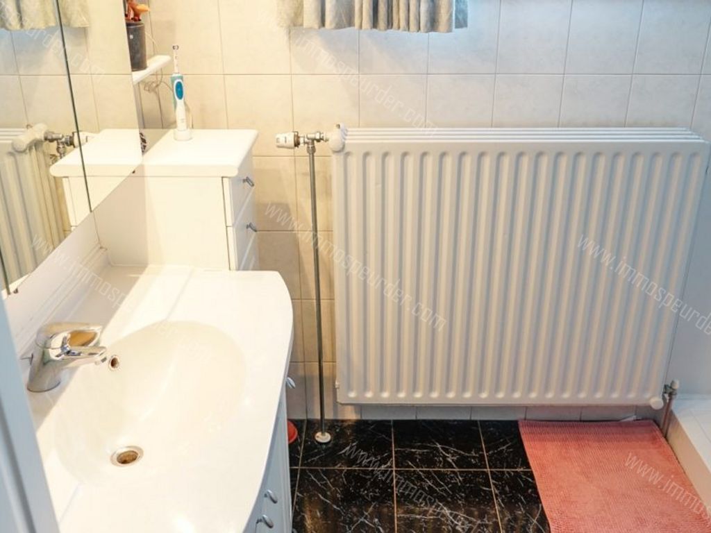 Garage in Dilsen-Stokkem - 980305 - Eburonenlaan 7, 3650 Dilsen-Stokkem