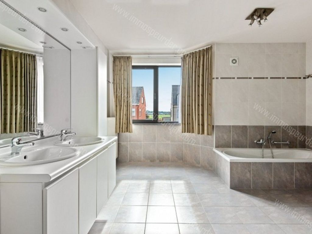 Appartement in Zoersel - 615545 - Zandstraat 74-4, 2980 Zoersel